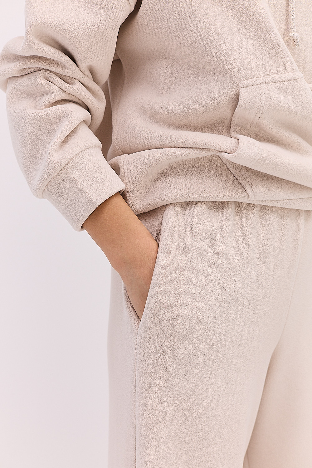 Жіночий флісовий костюм у спортивному стилі світло-бежевий
