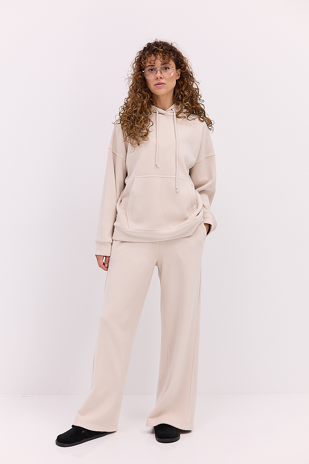Жіночий флісовий костюм у спортивному стилі світло-бежевий