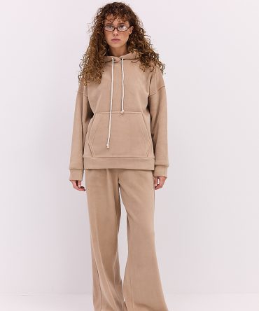 Жіночий флісовий костюм у спортивному стилі темно-бежевий