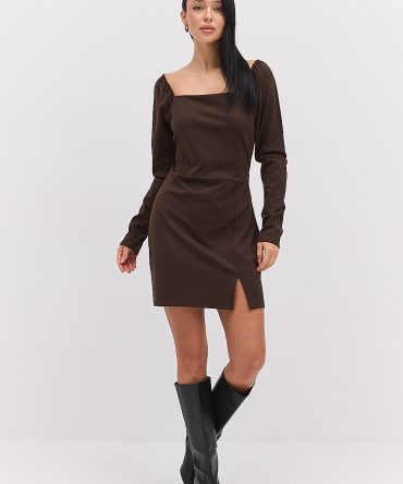 Коротка вечірня сукня темно-шоколадна з відкритими плечима