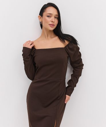 Коротка вечірня сукня темно-шоколадна з відкритими плечима