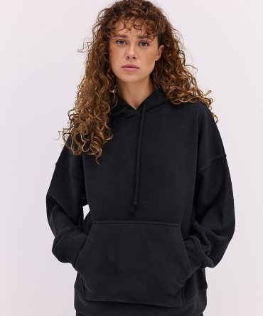 Жіночий флісовий костюм у спортивному стилі чорний