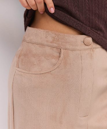 Жіночі класичні штани з утепленого вельвету бежеві