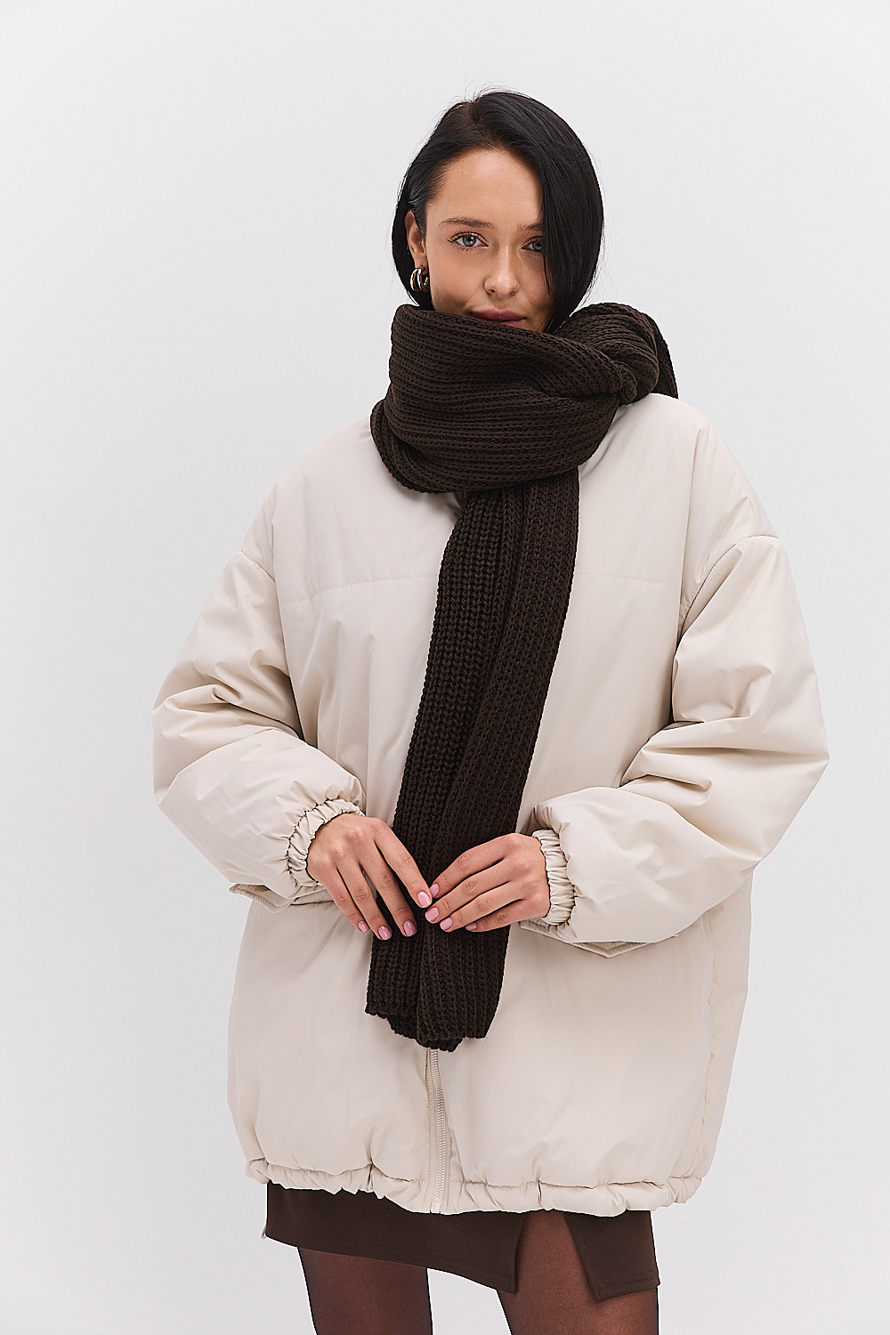 Жіночий в`язаний шарф зимовий темно-шоколадного кольору