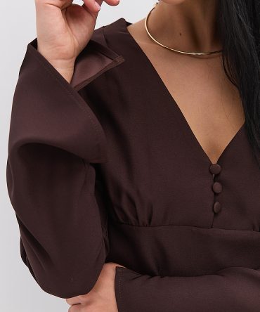 Вечірня атласна сукня коротка шоколадного кольору