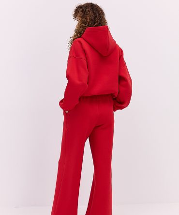 Жіночий спортивний костюм з теплого трикотажу червоний