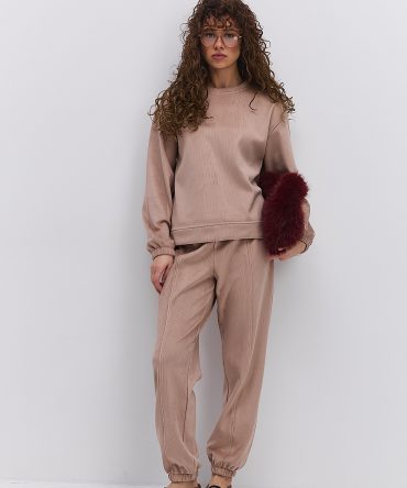 Жіночий спортивний костюм з вельвету на флісі бежевий