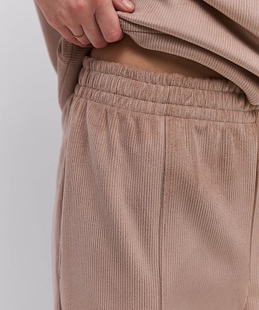 Жіночий спортивний костюм з вельвету на флісі бежевий