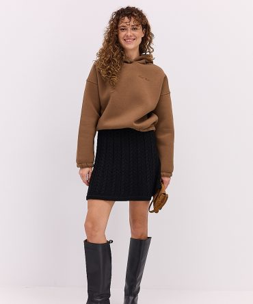 Жіноче утеплене худі коричневе з вишивкою That girl