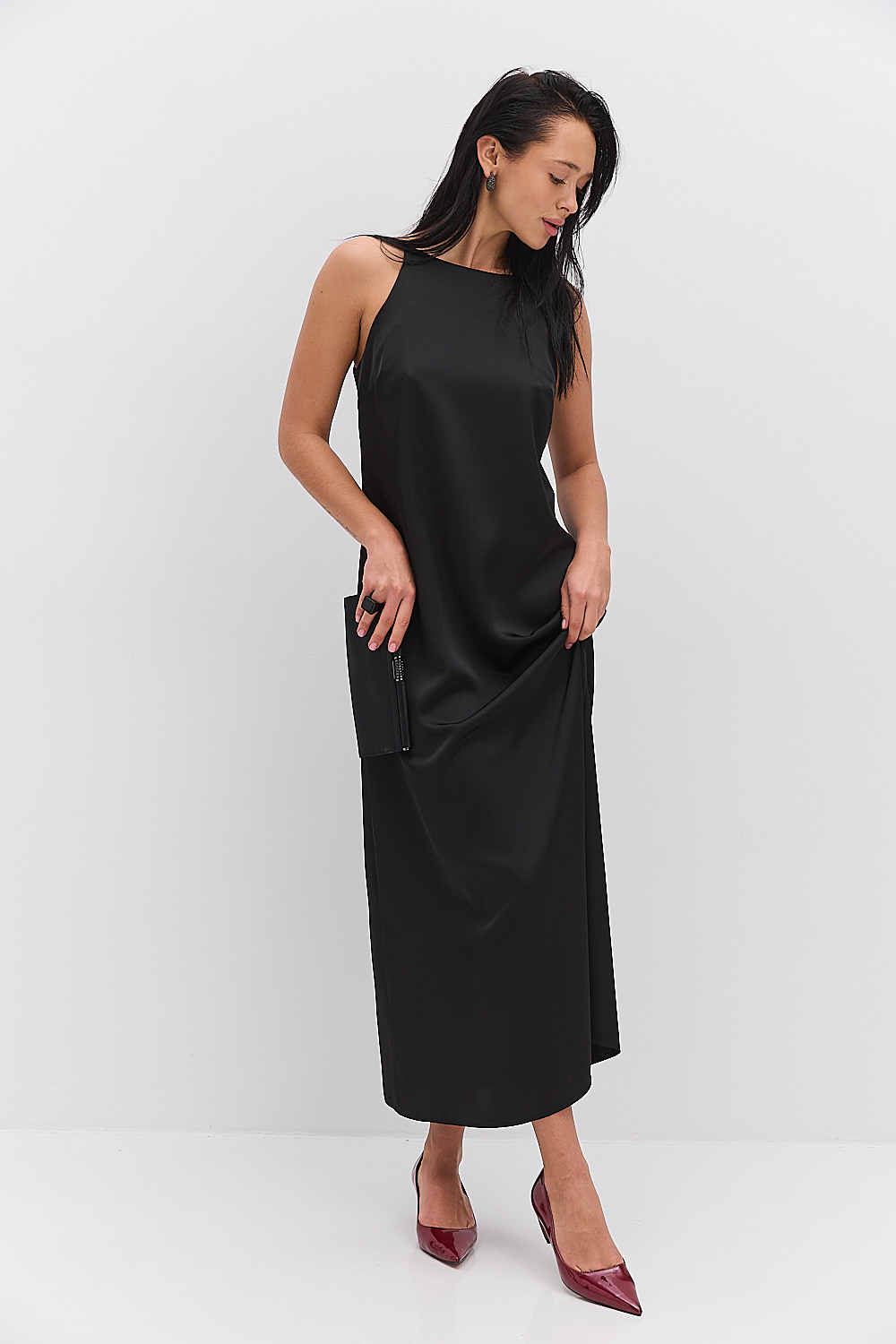 Довга вечірня сукня в білизняному стилі чорна