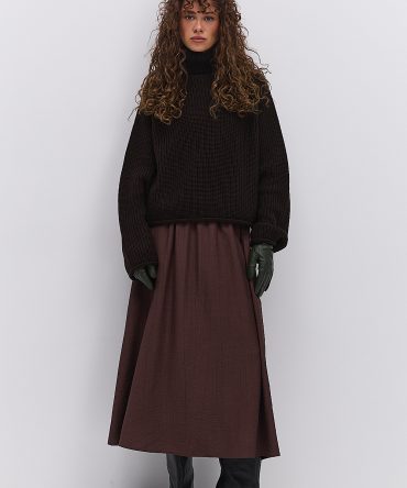 Спідниця міді шоколадна з жатого штапелю