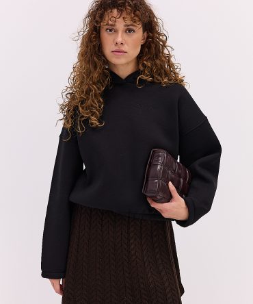 Жіноче утеплене худі чорне з вишивкою That girl