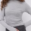 Жіночий лонгслів сірий меланж з вирізом для пальця на рукавах