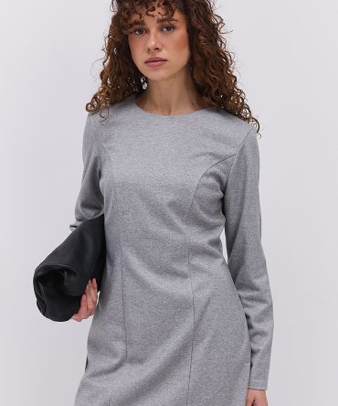 Коротка зимова сукня сіра з рельєфними швами
