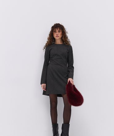 Коротка зимова сукня темно-сіра з рельєфними швами