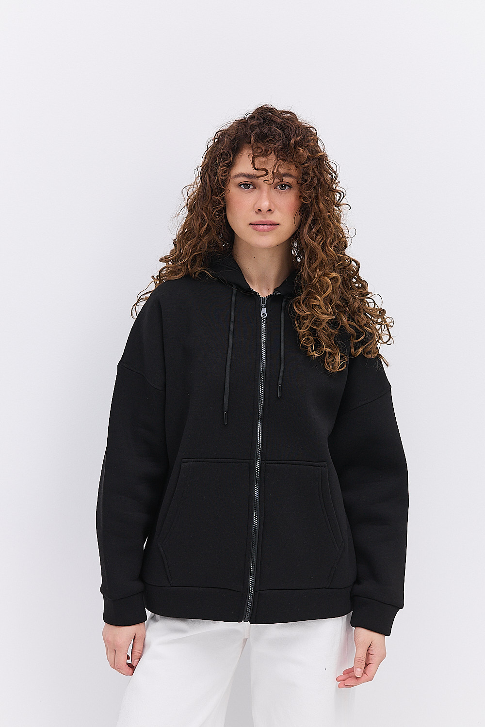 Жіночий утеплений світшот з капюшоном і блискавкою чорний