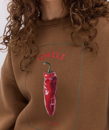 Жіночий утеплений світшот коричневий з принтом CHILI