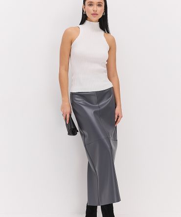 Жіночий в`язаний топ без рукавів молочний