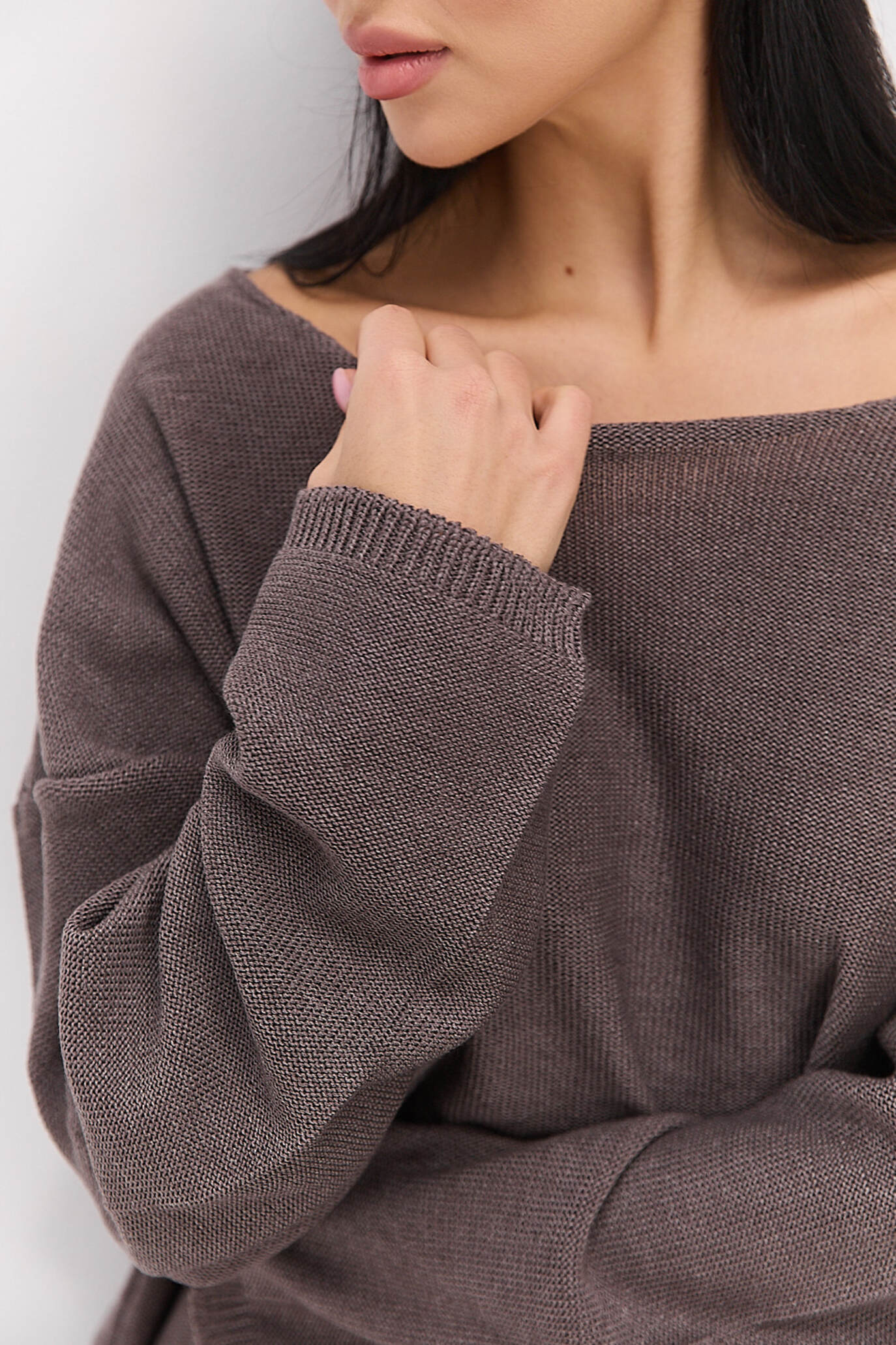 Жіночий в`язаний джемпер oversize світло-коричневий