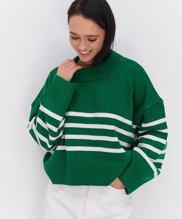 Жіночий в`язаний светр оверсайз світло-зелений в молочну смужку