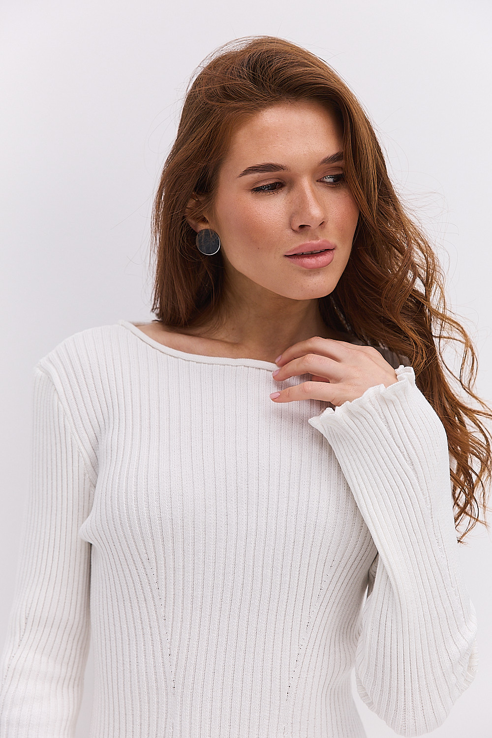 Коротке в`язане плаття світло-молочного кольору