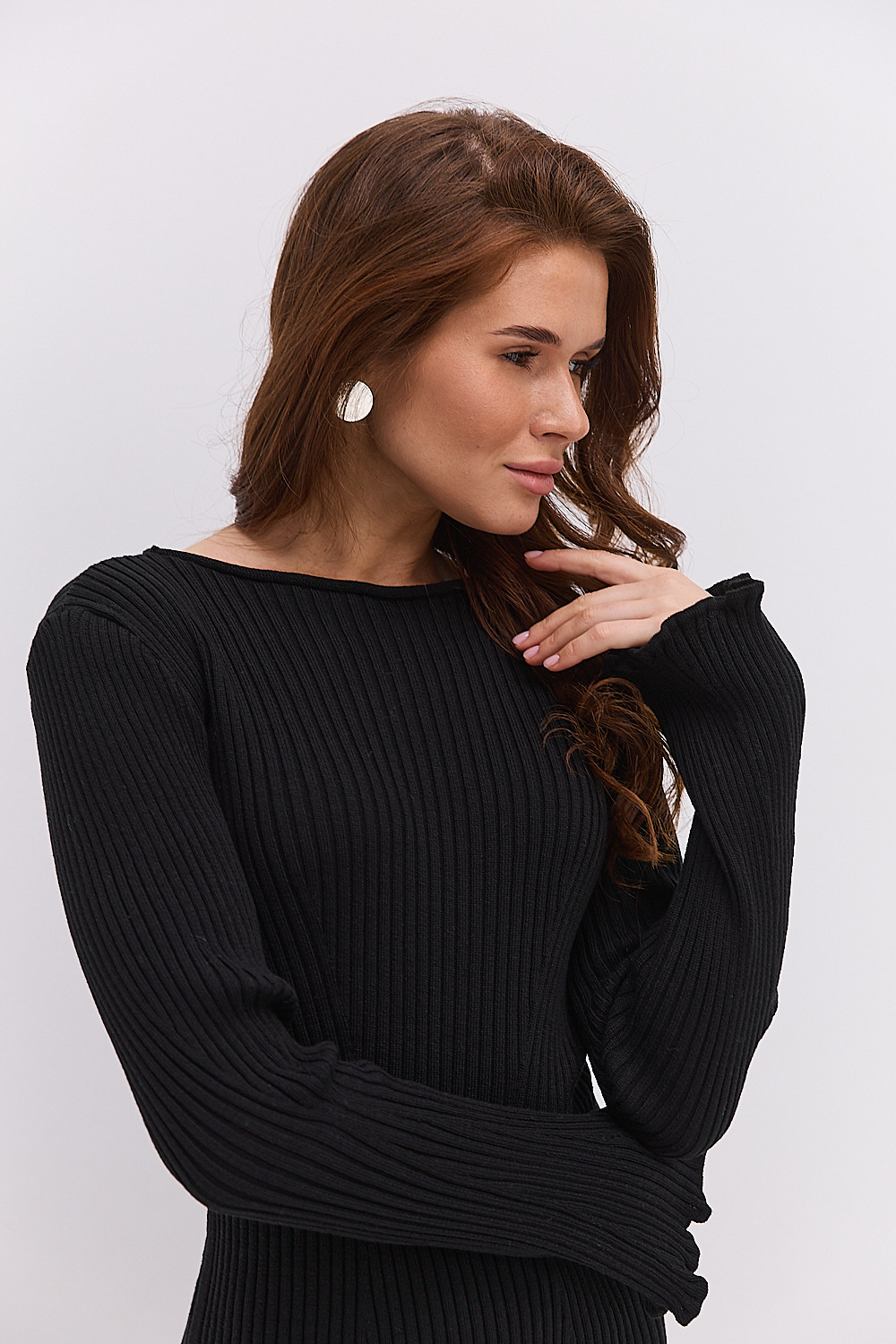 Коротке в`язане плаття чорного кольору