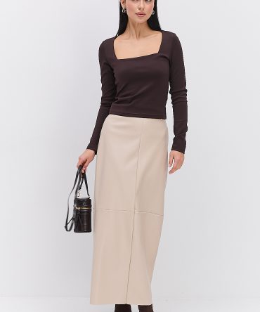 Довга спідниця-олівець з екошкіри молочного кольору