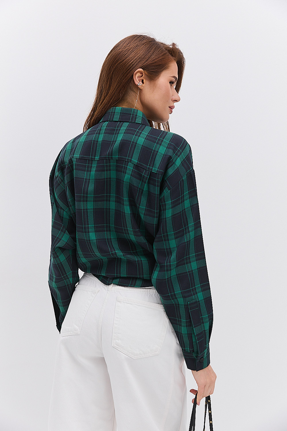 Жіноча картата сорочка зелена з кишенею на грудях