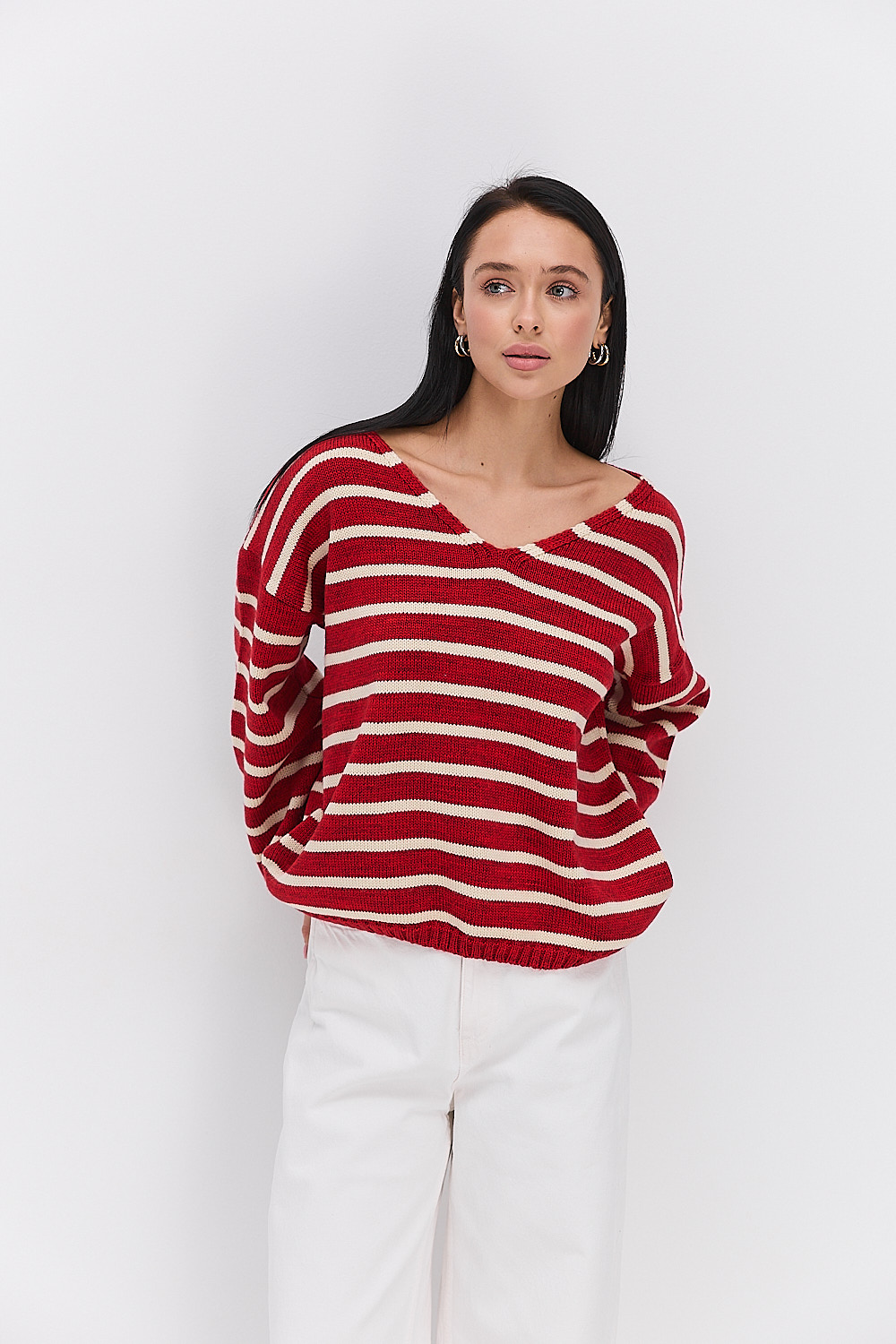 Жіночий в`язаний пуловер oversize темно-червоний в молочну смужку