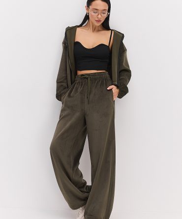 Жіночий спортивний костюм з вельвету на флісі хакі