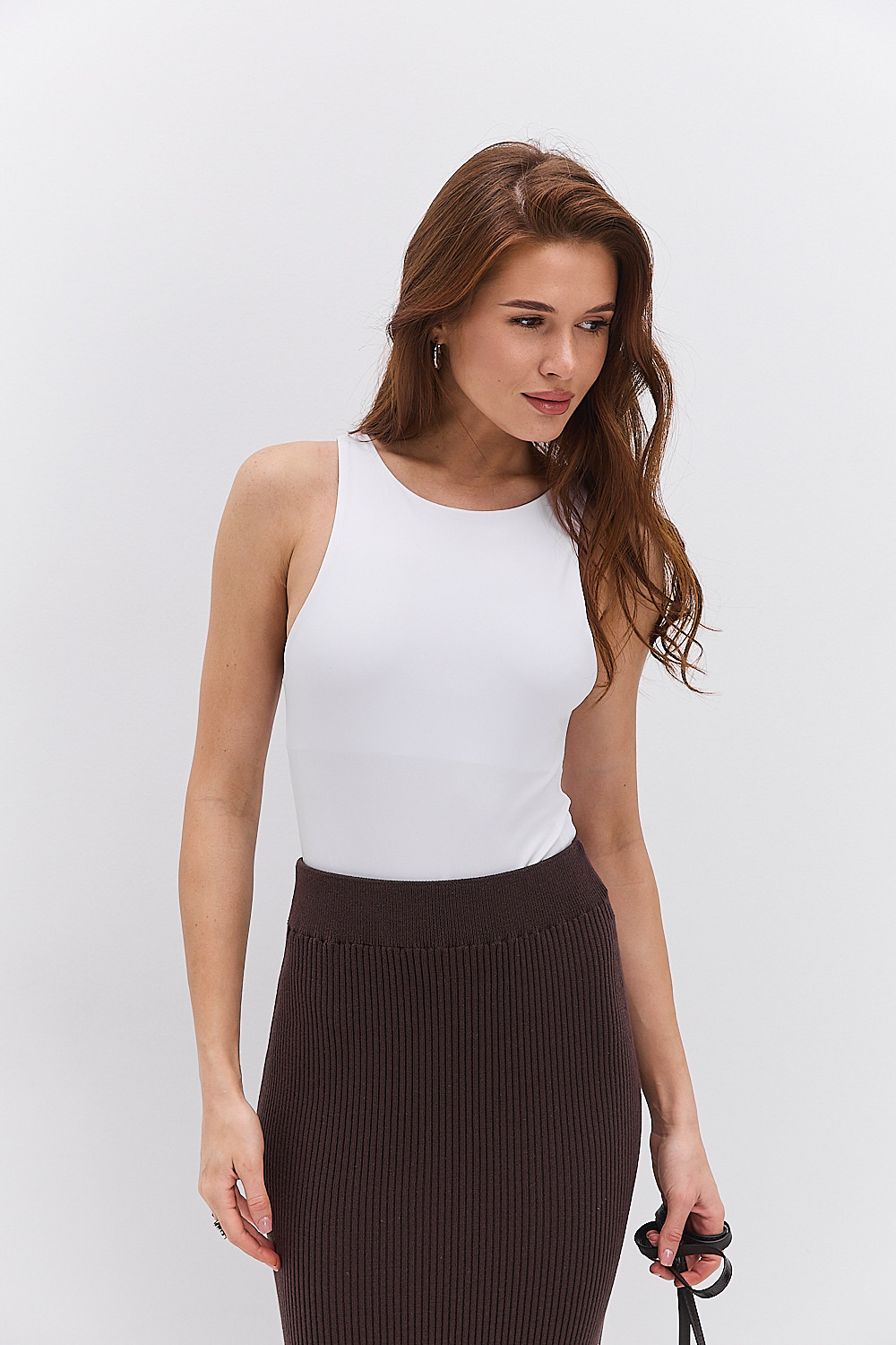 Жіноче боді без рукавів біле