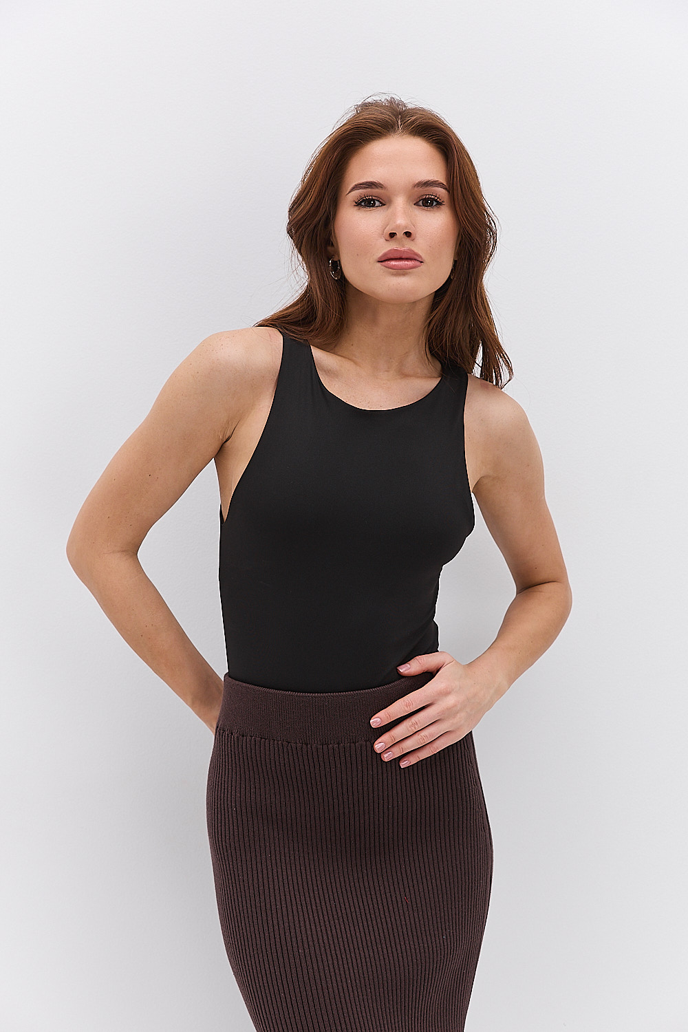 Жіноче боді без рукавів чорне