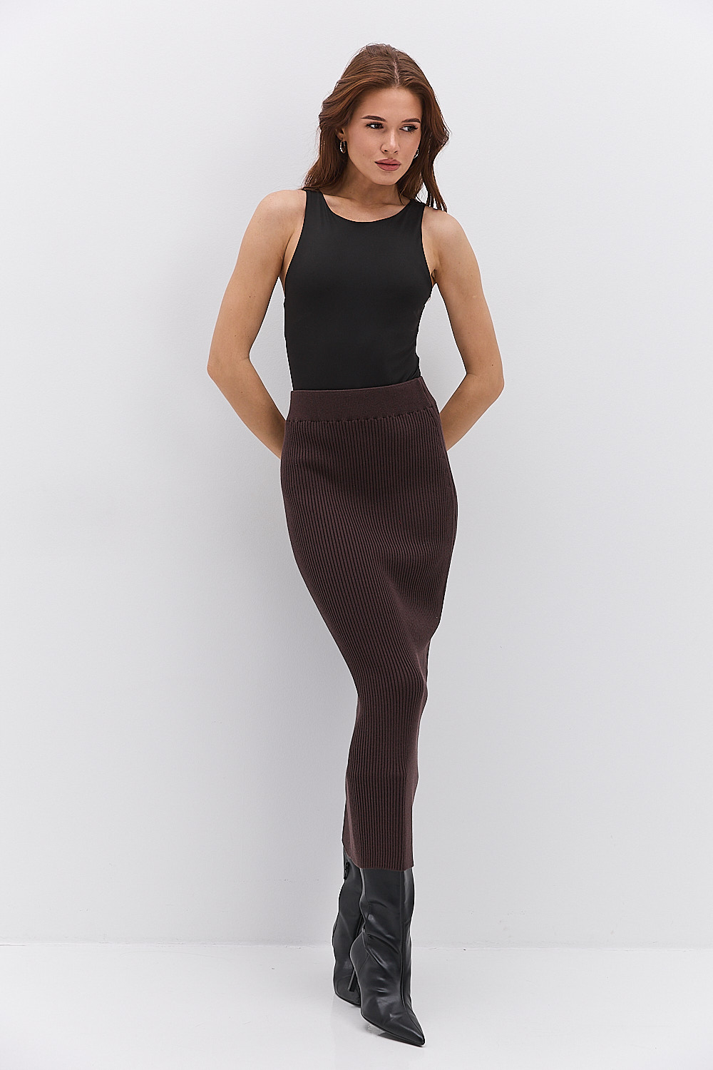 Жіноче боді без рукавів чорне