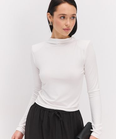 Жіночий лонгслів молочний з плечиками і вирізом для великого пальця