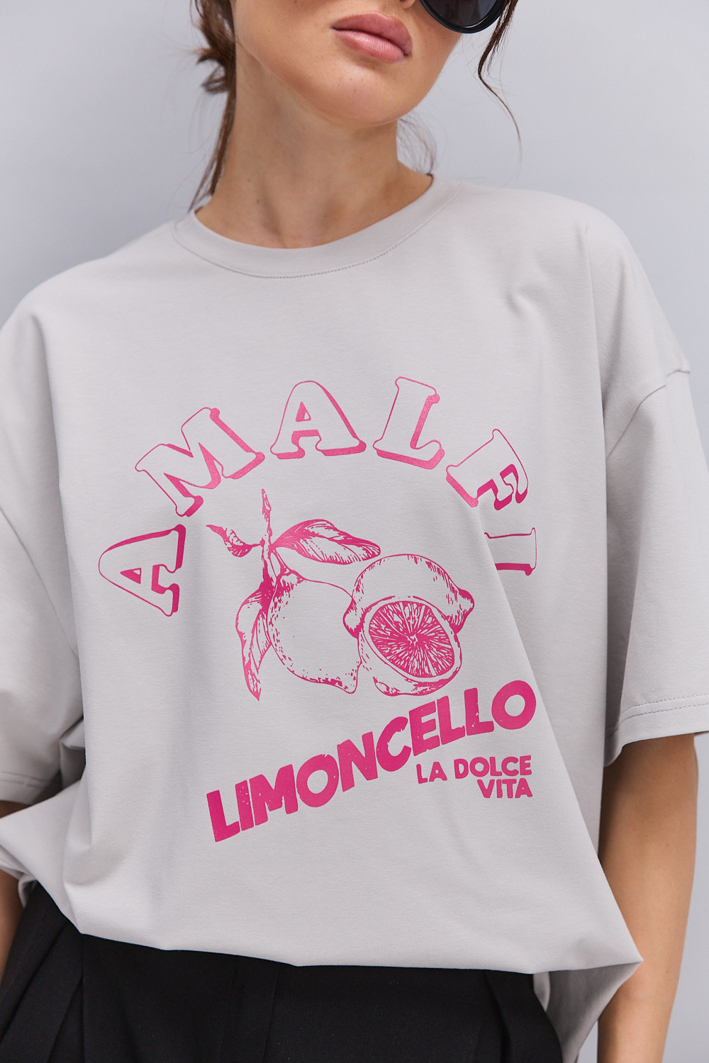 Жіноча футболка сіра з рожевим принтом AMALFI Limoncello