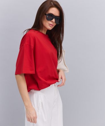 Жіноча oversize футболка червона з гумкою внизу